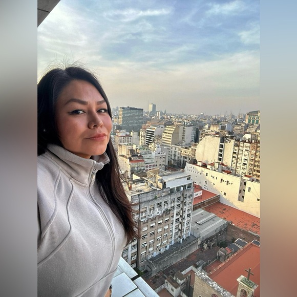 🌿WELCOME TO MY CLOSET🌿 - Picture 2 of 8